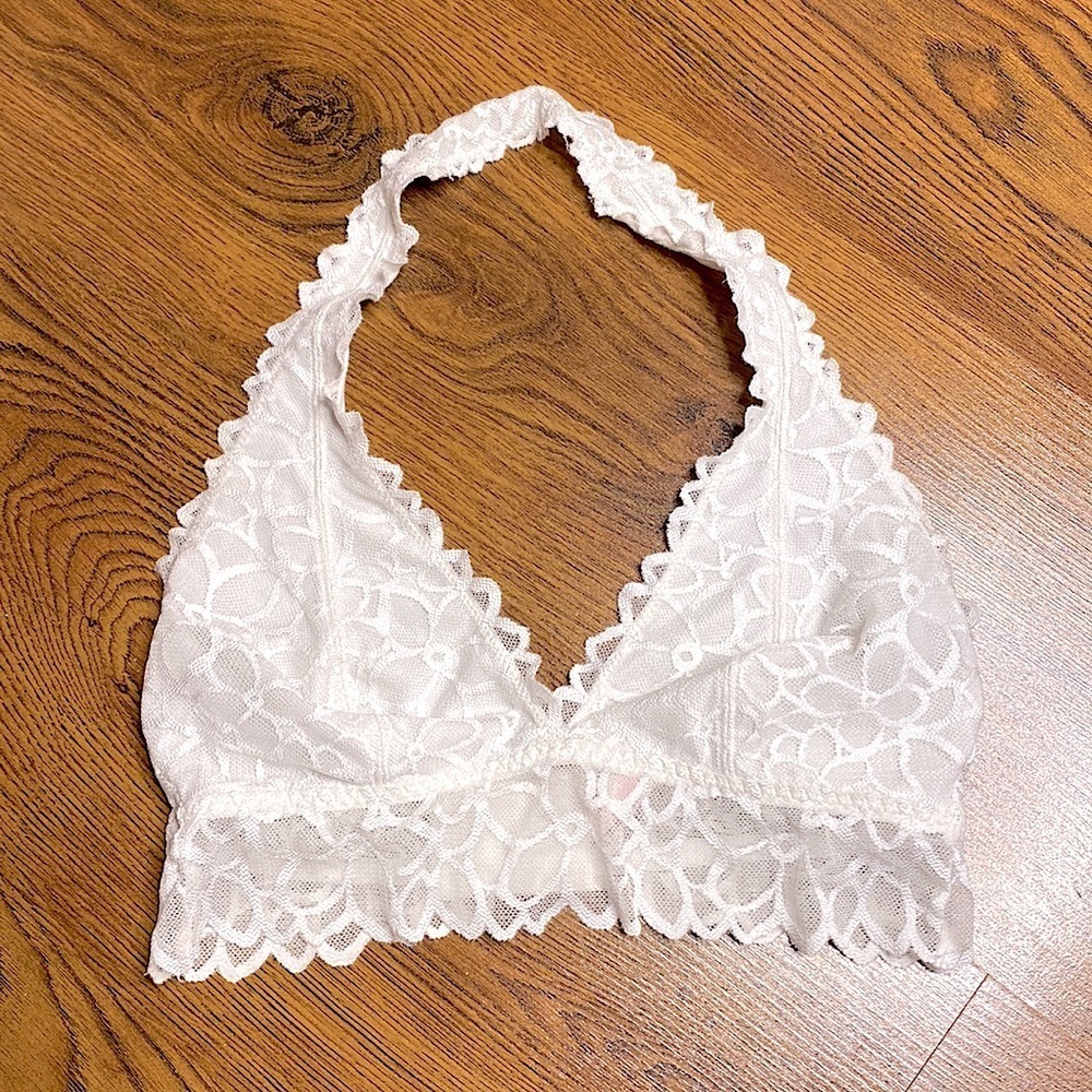 🌹 Pink by VS 🌹 White Lace Halter Bralette Victoria’s Secret